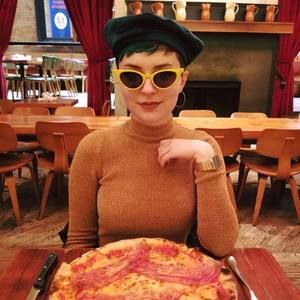 Meet your Posher, Nicole